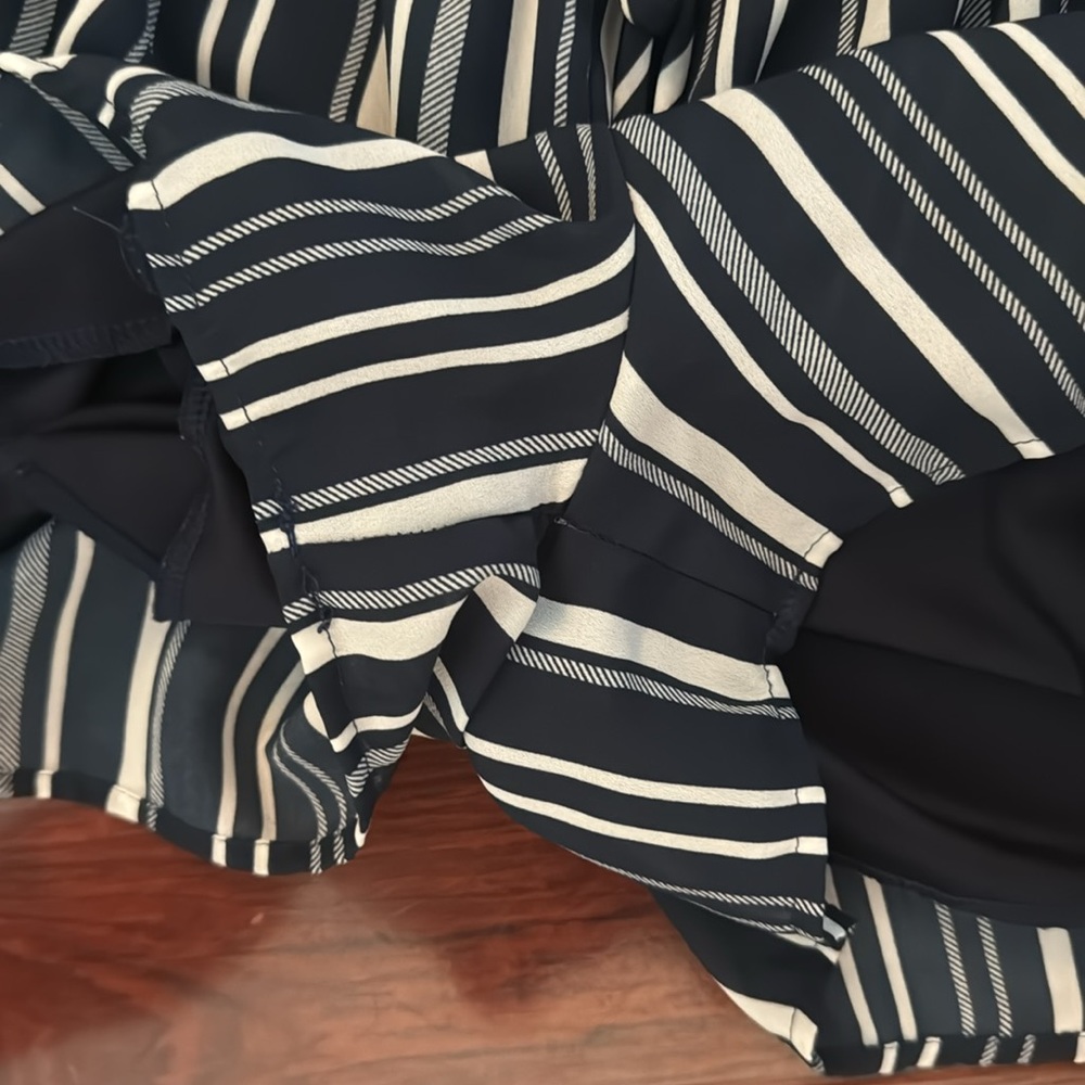 Striped Romper - Picture 4 of 5